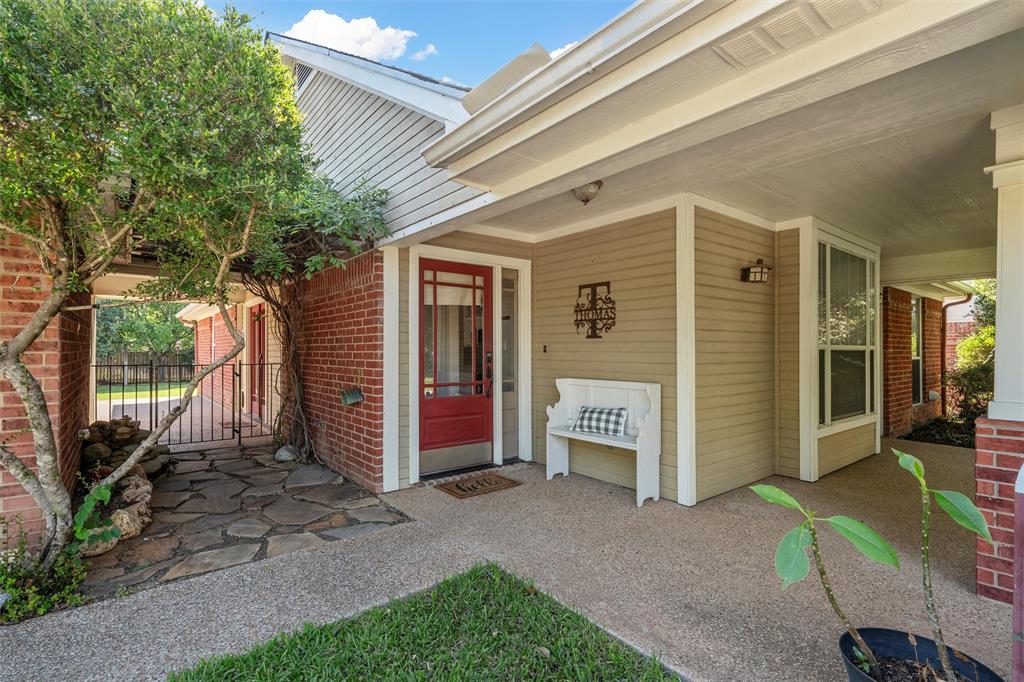 10513 Rayburn Way Property Photo 4