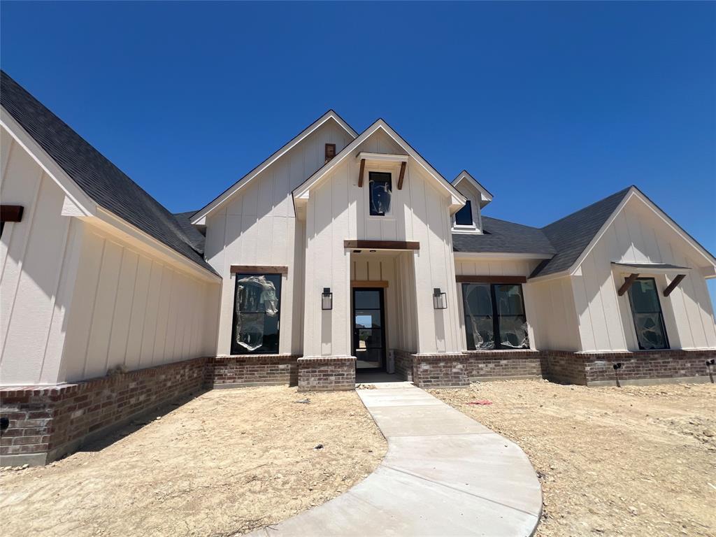 1023 Eagles Bluff Property Photo 1