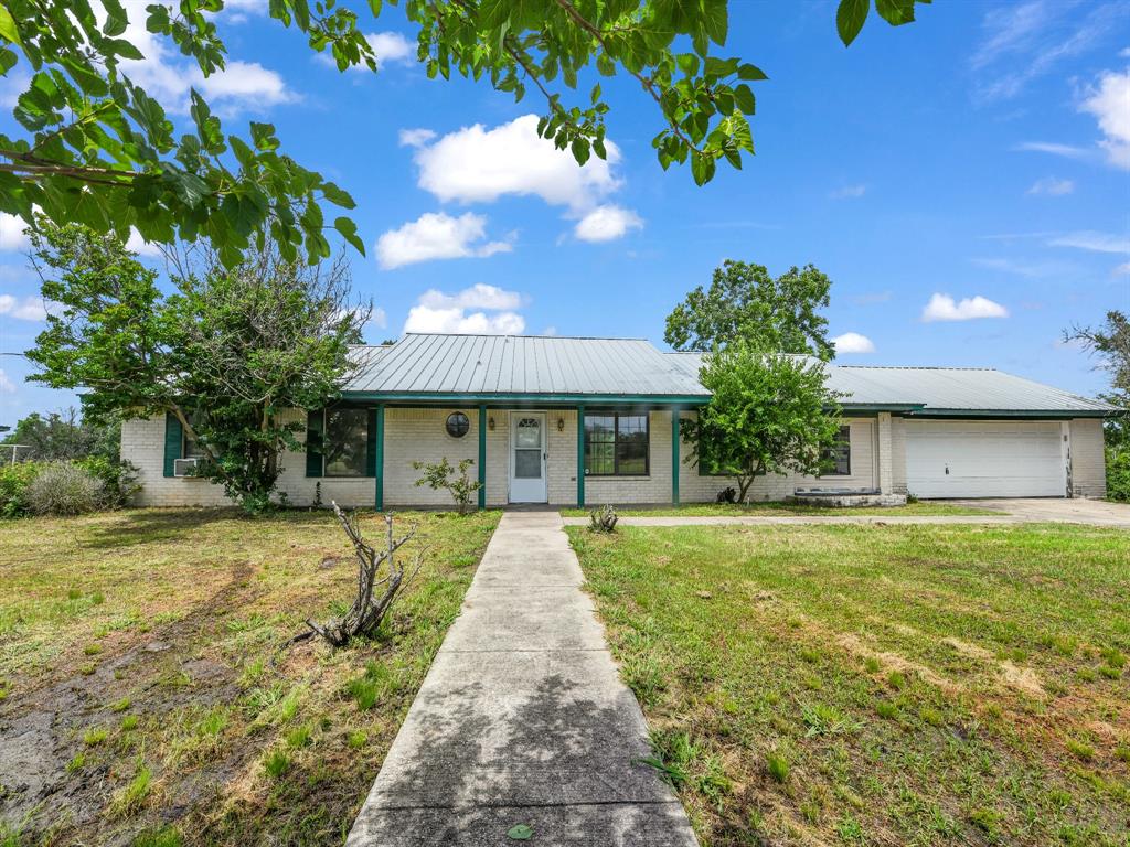 401 Old Agnes Road Property Photo 1