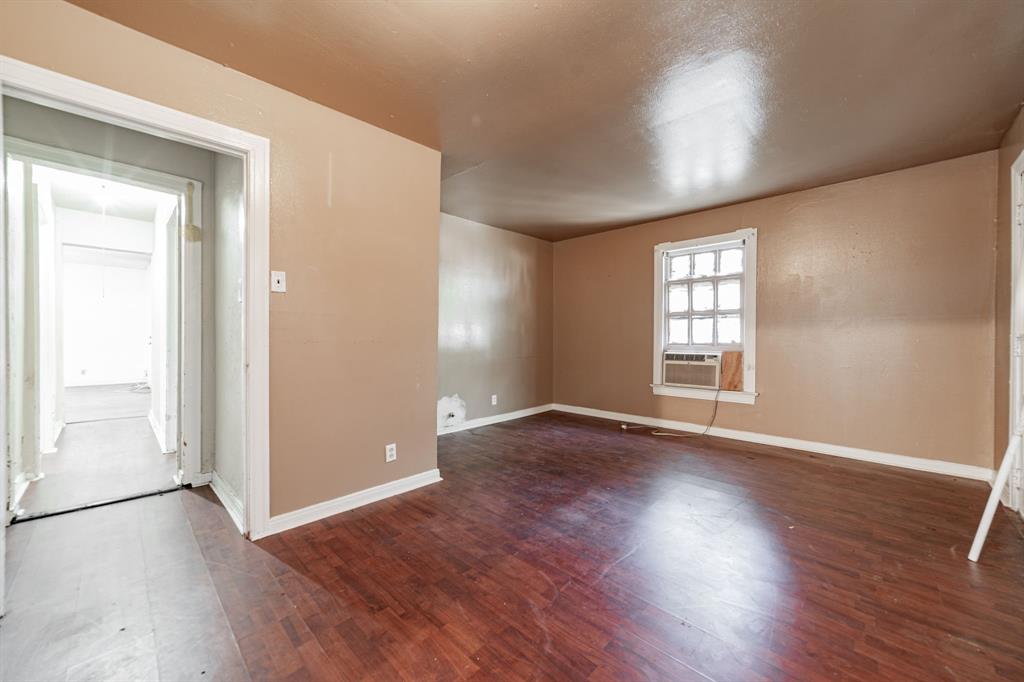 4722 Cowan Avenue Property Photo 5