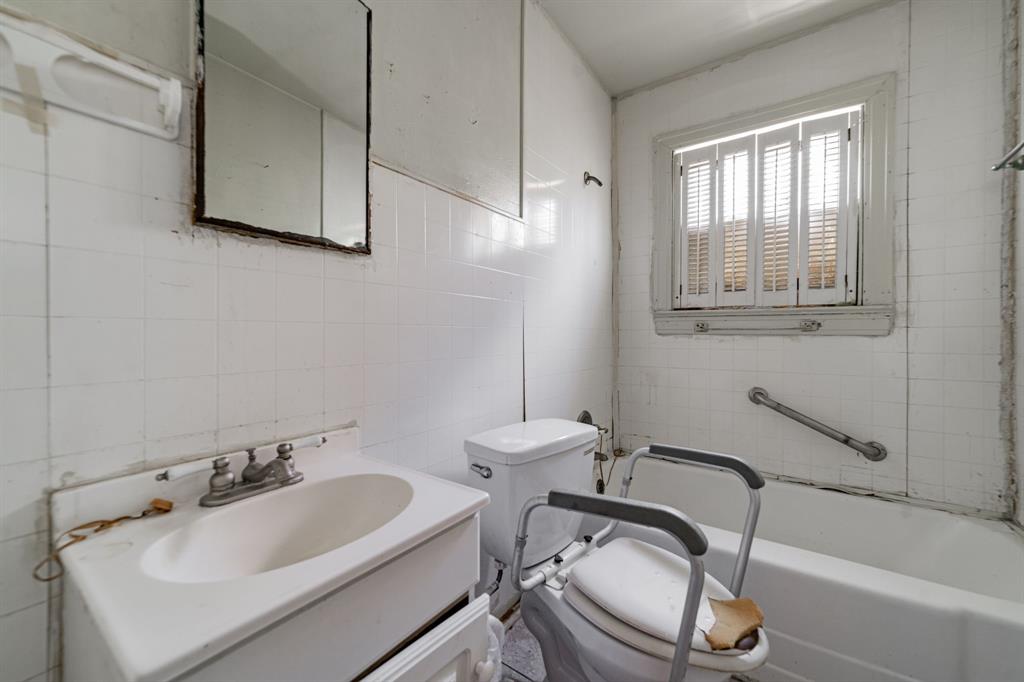 4722 Cowan Avenue Property Photo 17