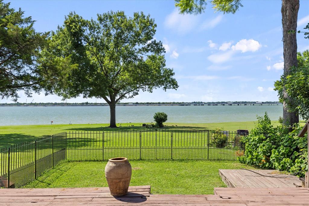 5556 Canada Court Property Photo 1