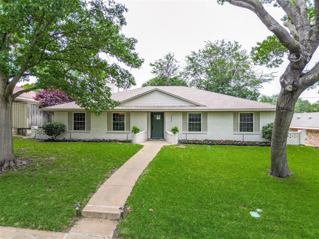 306 Ridgewood Drive Property Photo 1