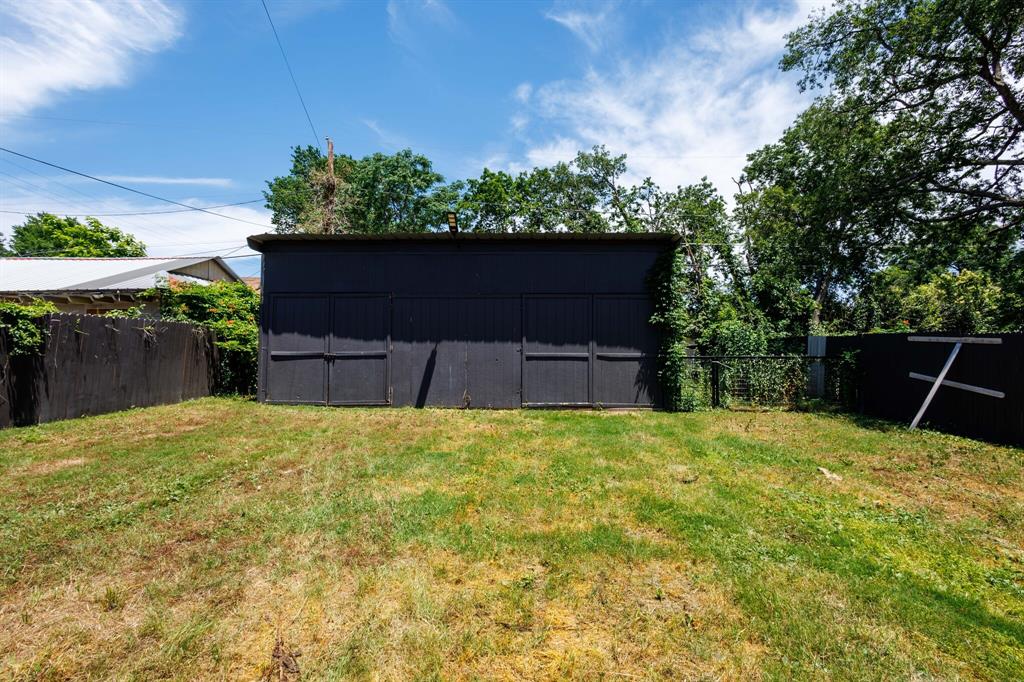 3005 S Jennings Avenue Property Photo 20