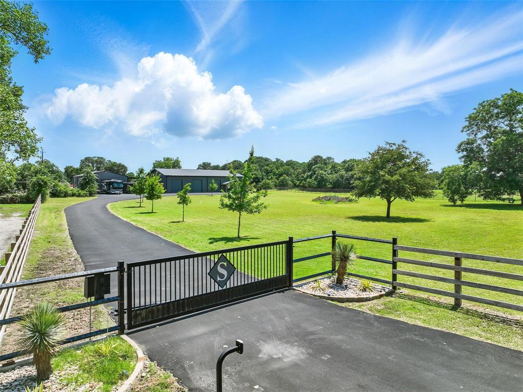 1661 Greenwood Road Property Photo 1