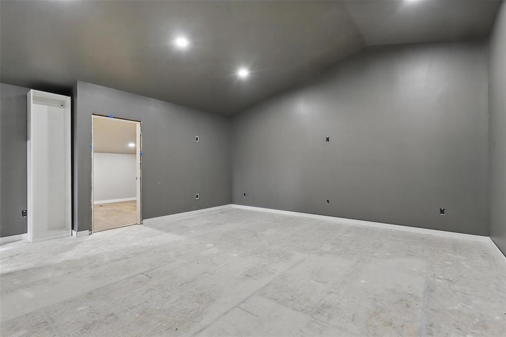 1661 Greenwood Road Property Photo 19