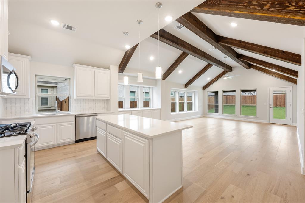 140 Claywood Drive Property Photo 9