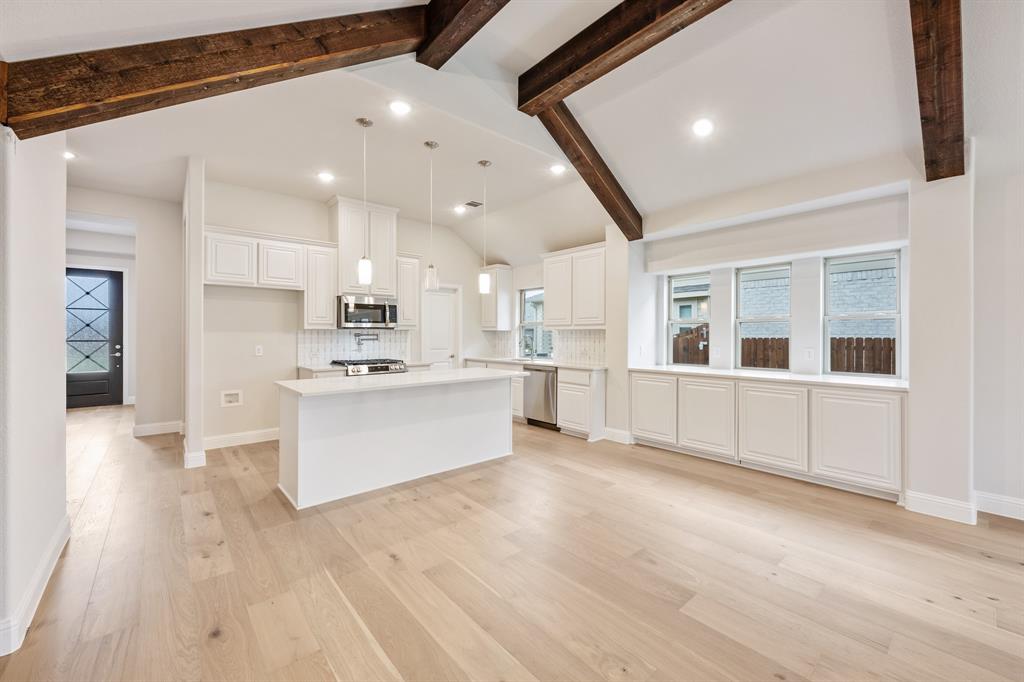 140 Claywood Drive Property Photo 10