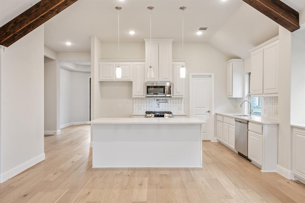 140 Claywood Drive Property Photo 12