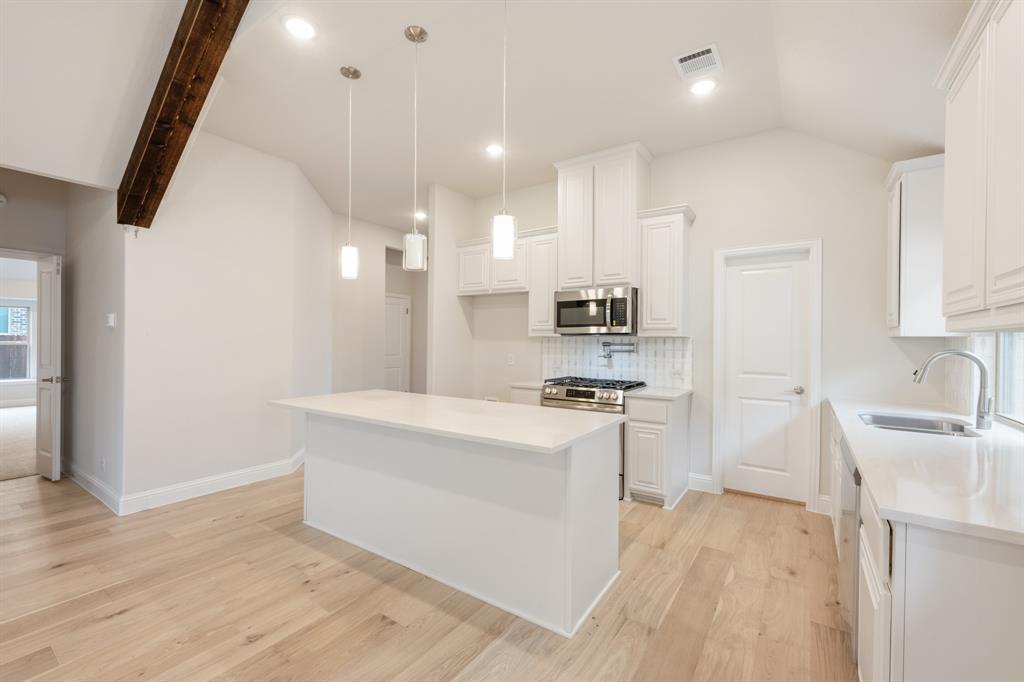 140 Claywood Drive Property Photo 13