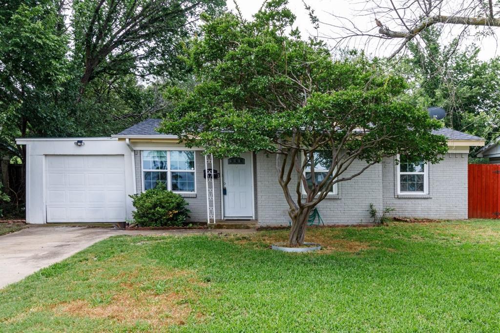 13944 Dennis Lane Property Photo 1