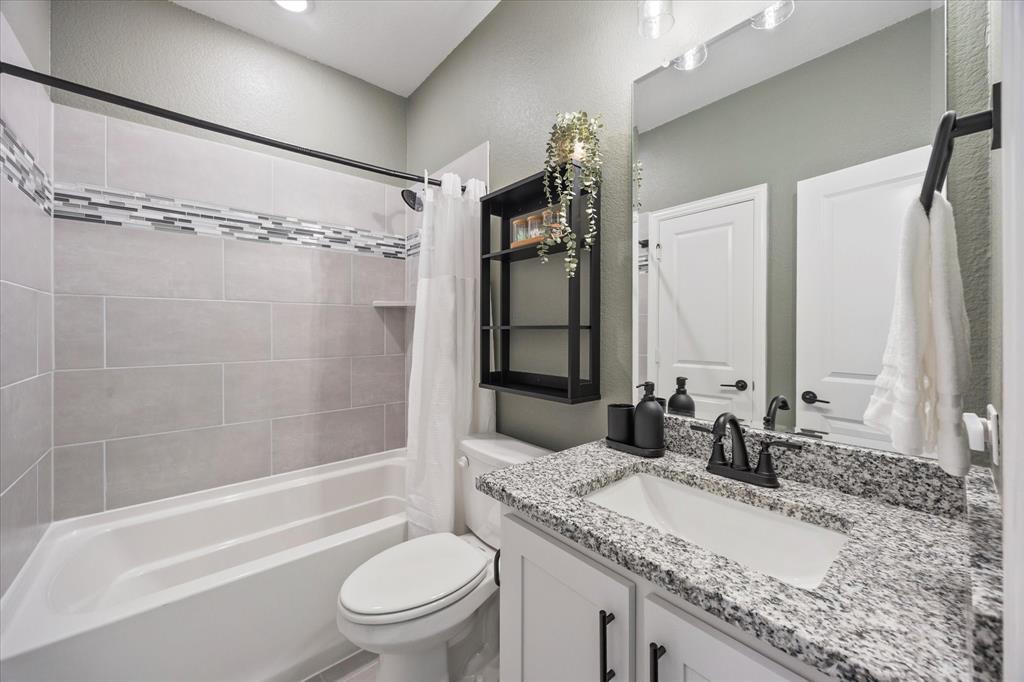 280 Sparkling Springs Drive Property Photo 10