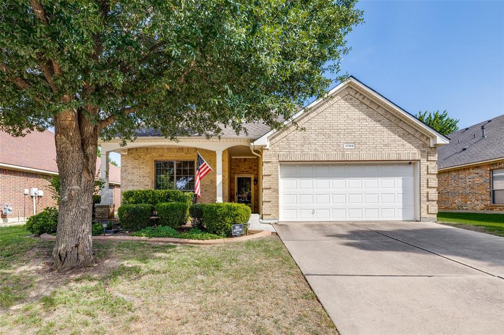 1706 Deer Crossing Drive Property Photo 1