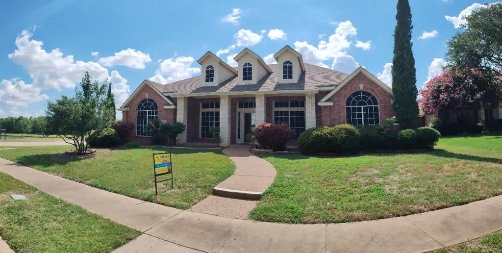 3901 Moonbeam Court Property Photo 1