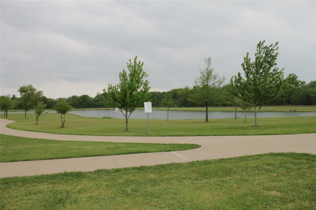 3901 Moonbeam Court Property Photo 6