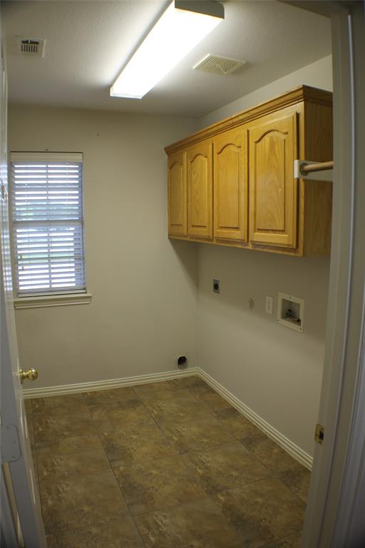 3901 Moonbeam Court Property Photo 24