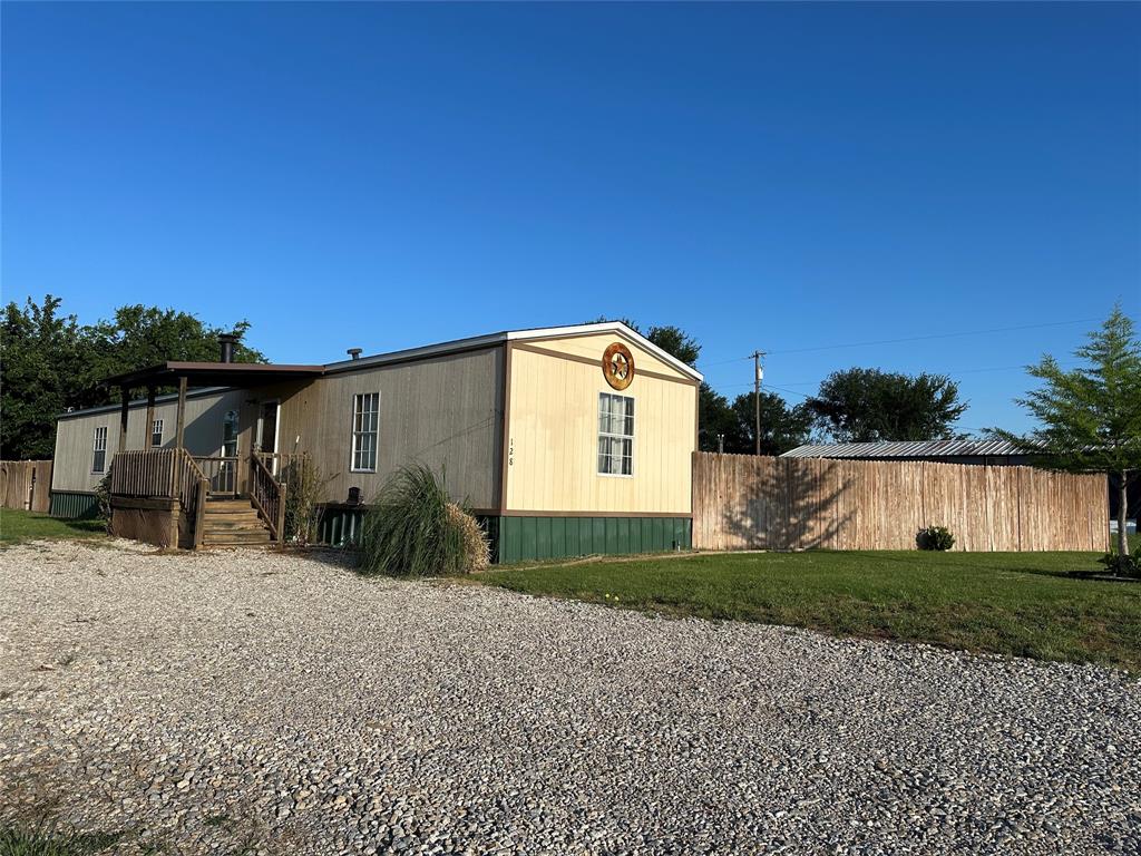128 Donna Court Property Photo 1