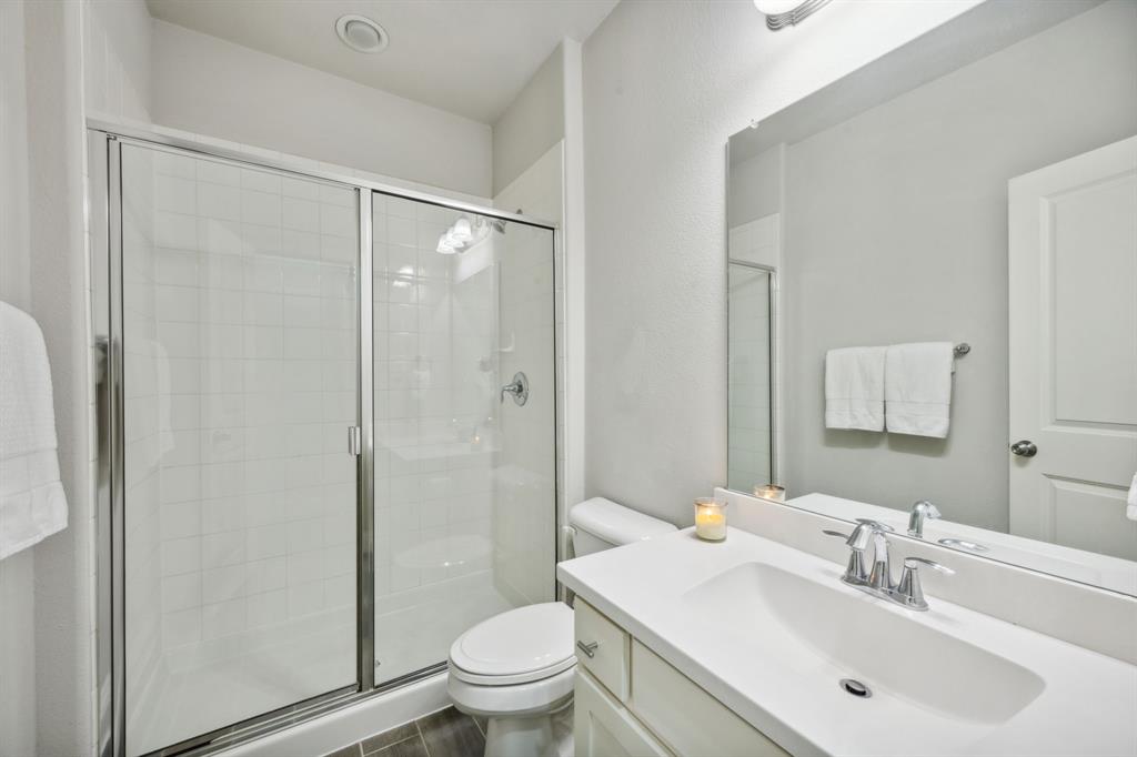 5024 Amande Avenue Property Photo 22
