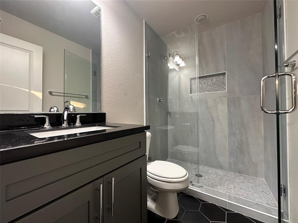 5024 Amande Avenue Property Photo 29