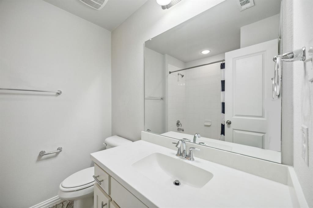 5024 Amande Avenue Property Photo 31