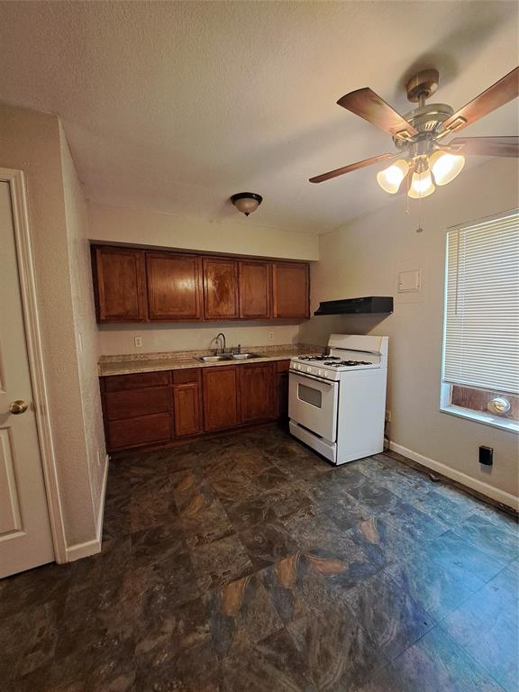 109 Mimosa Street Property Photo 1