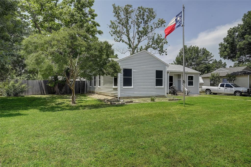 1601 Elizabeth Drive Property Photo 1