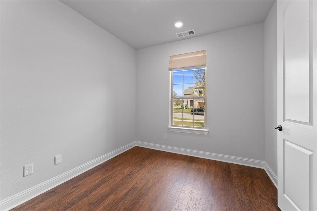 2521 Cedar Valley Cove Property Photo 13