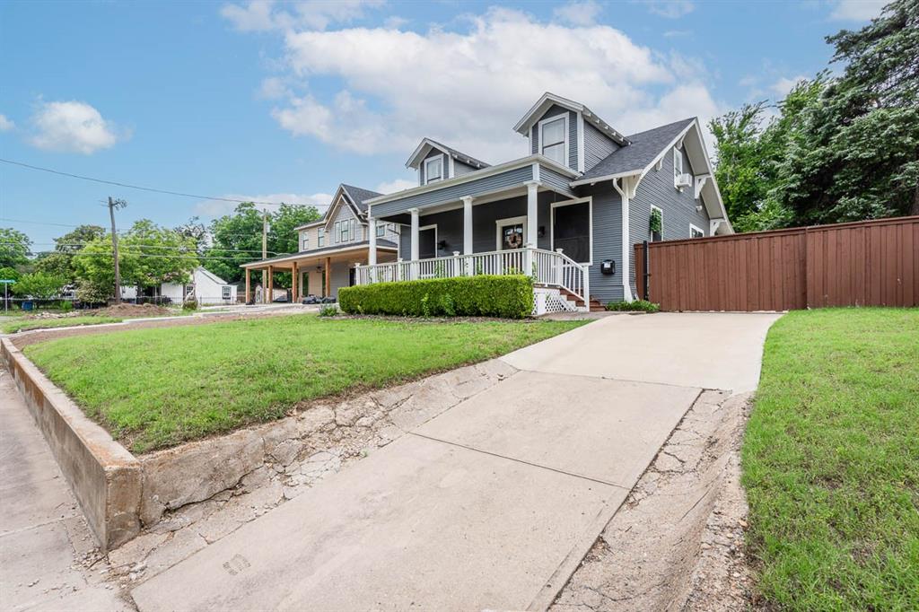 715 S Barnett Avenue Property Photo 1