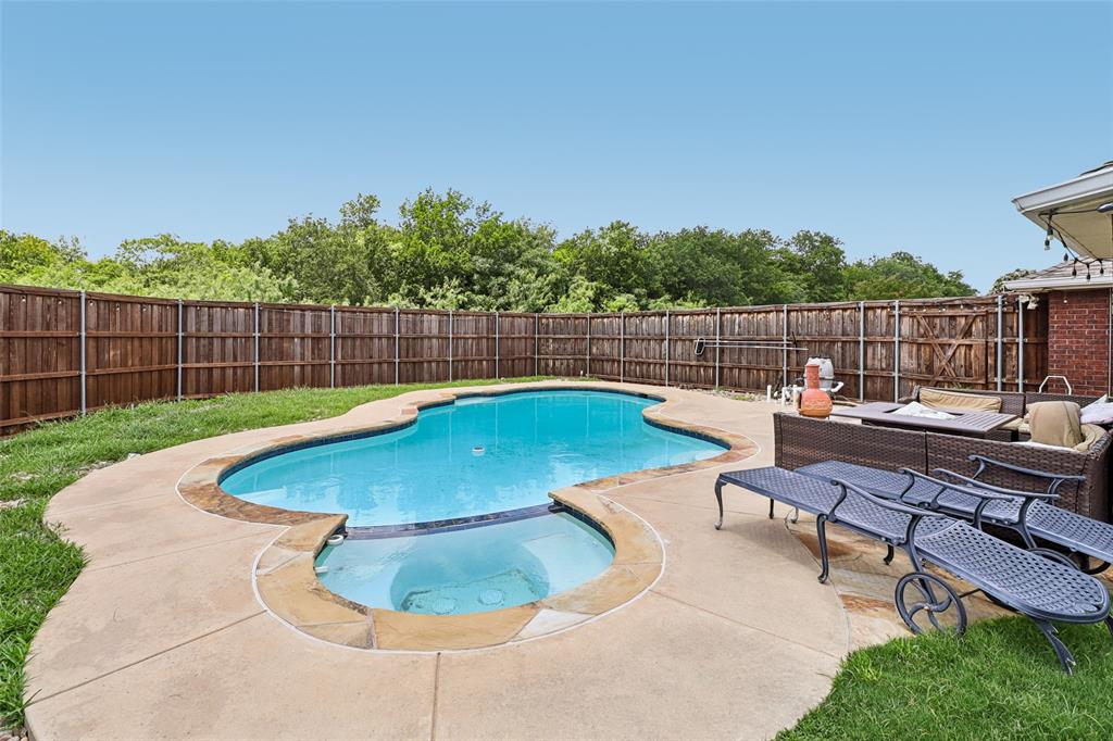 3801 Silver Maple Drive Property Photo 1