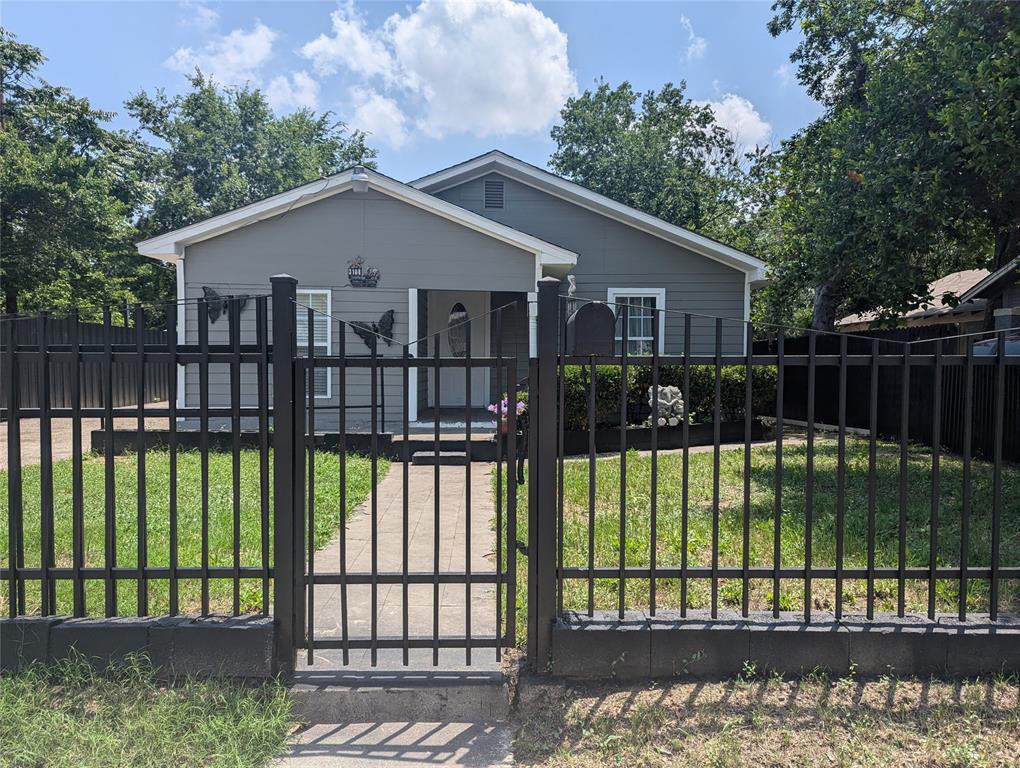 3108 Bideker Avenue Property Photo 1