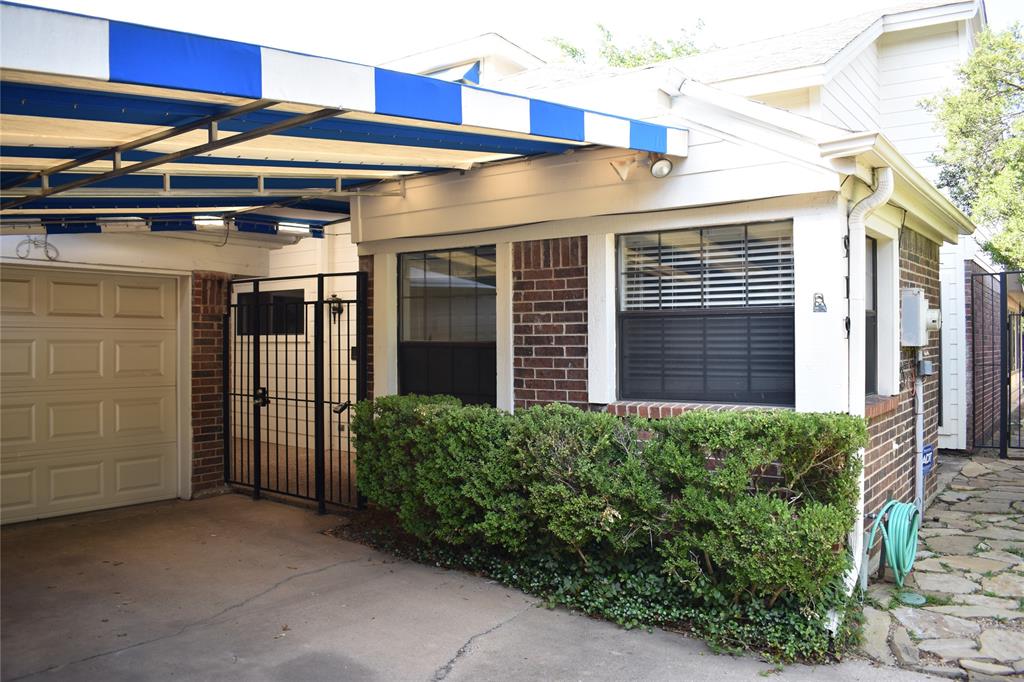 919 Liberty Court Property Photo 2