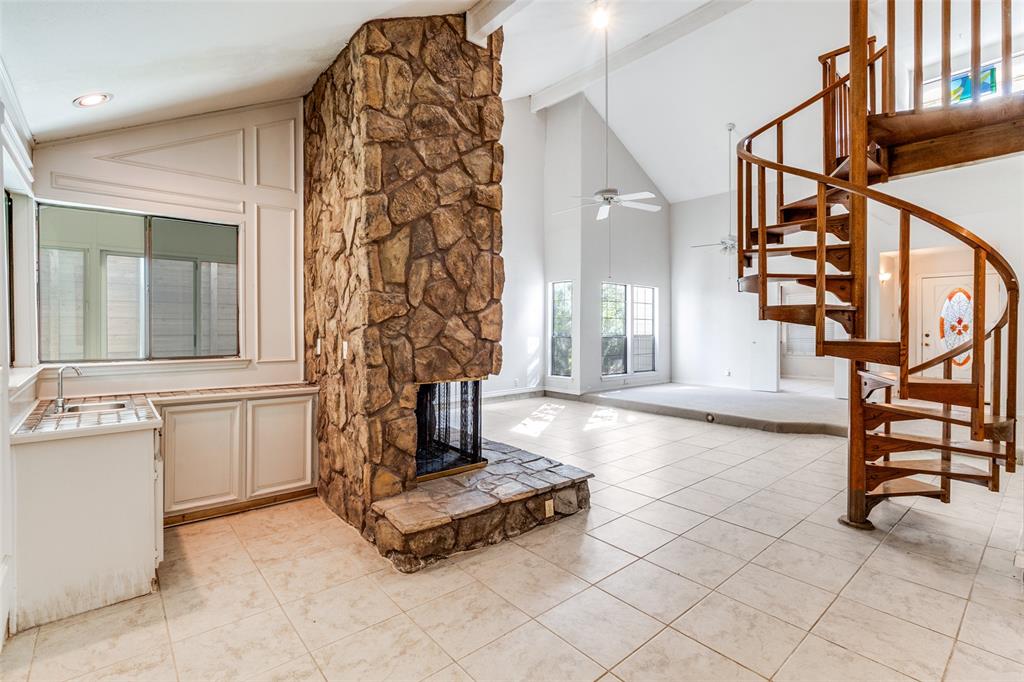 919 Liberty Court Property Photo 11