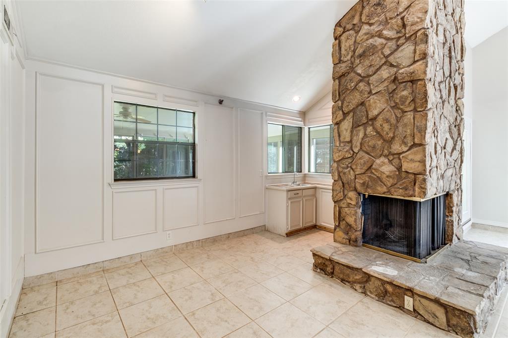 919 Liberty Court Property Photo 12