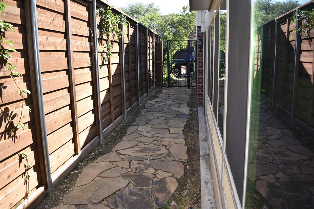 919 Liberty Court Property Photo 31