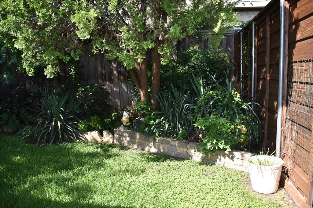 919 Liberty Court Property Photo 33