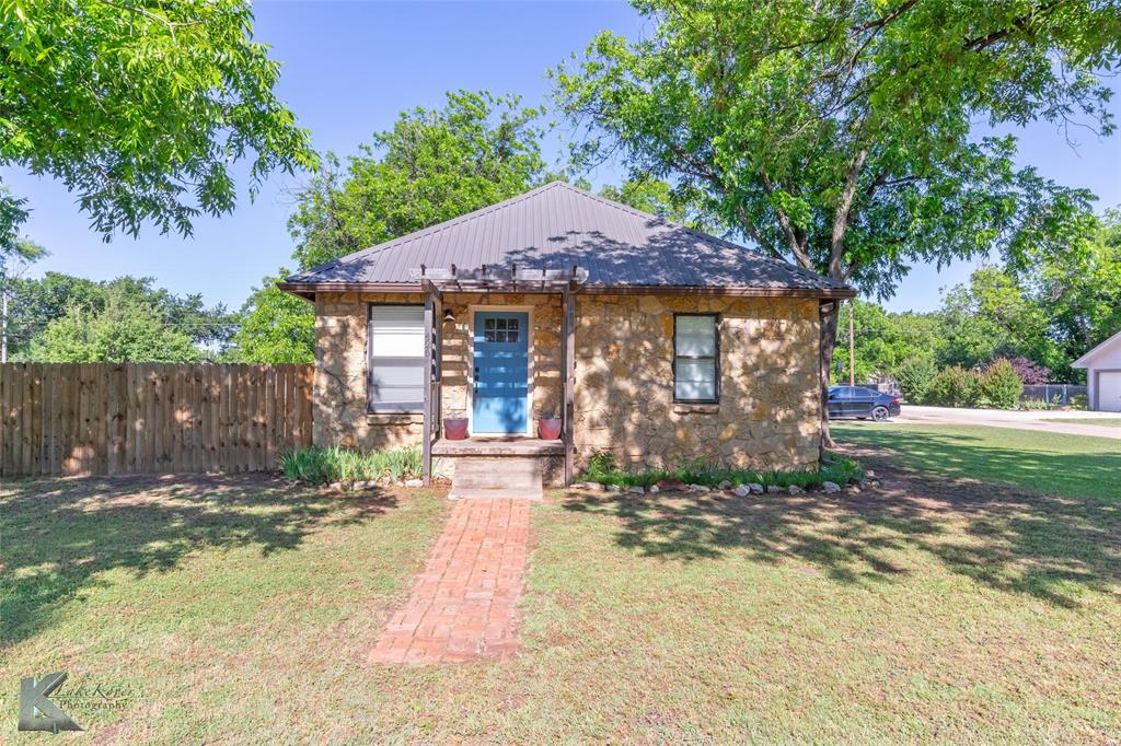 426 Brown Avenue Property Photo 1