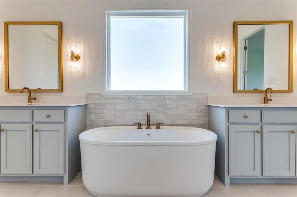 130 Galena Street Property Photo 7