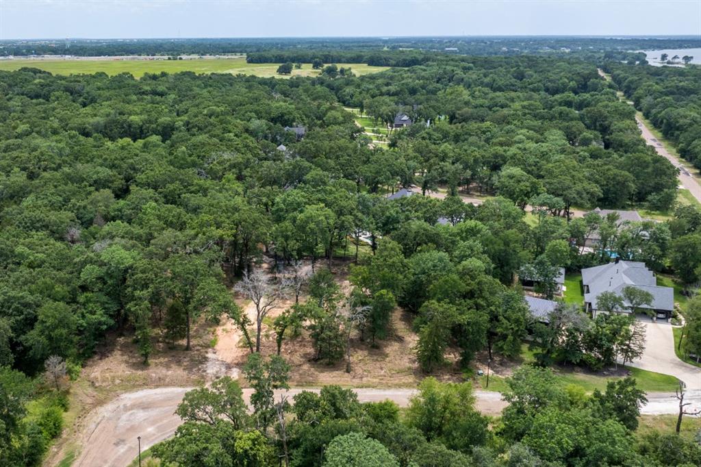 123 Oakmont Drive Property Photo 10