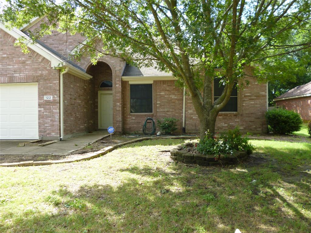 122 Lexington Drive Property Photo 1