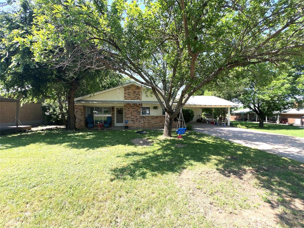 725 E 6th Street Property Photo 1