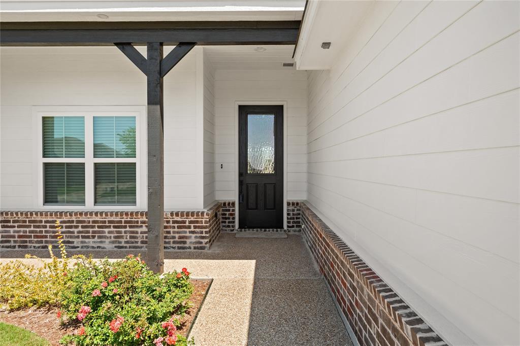 10117 Castleberry Lane Property Photo 5