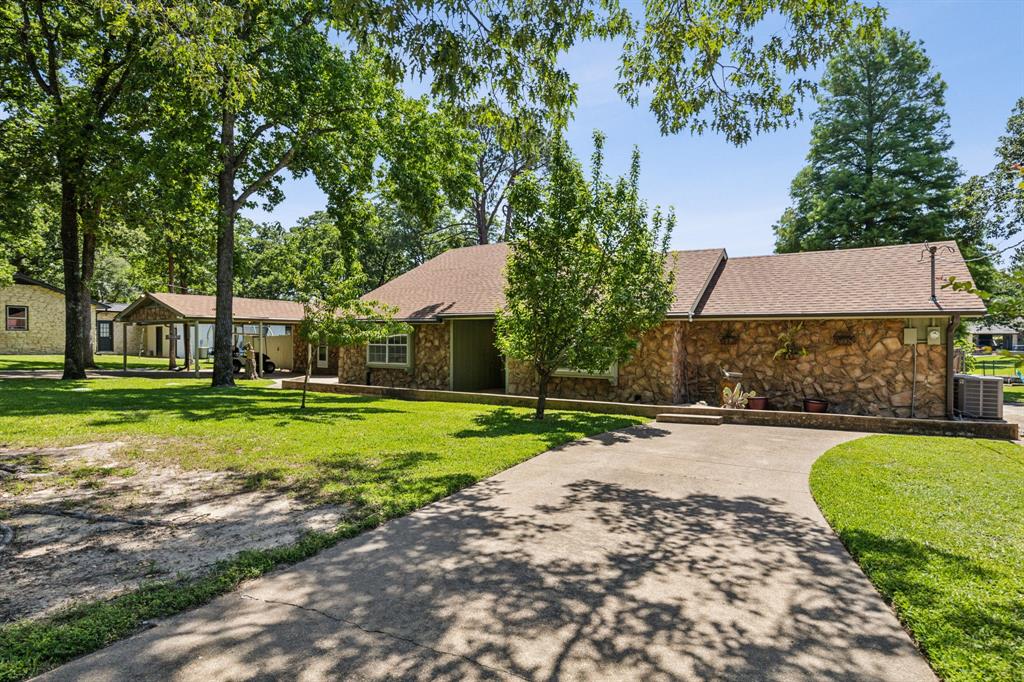 17 Bayside Drive Property Photo 2