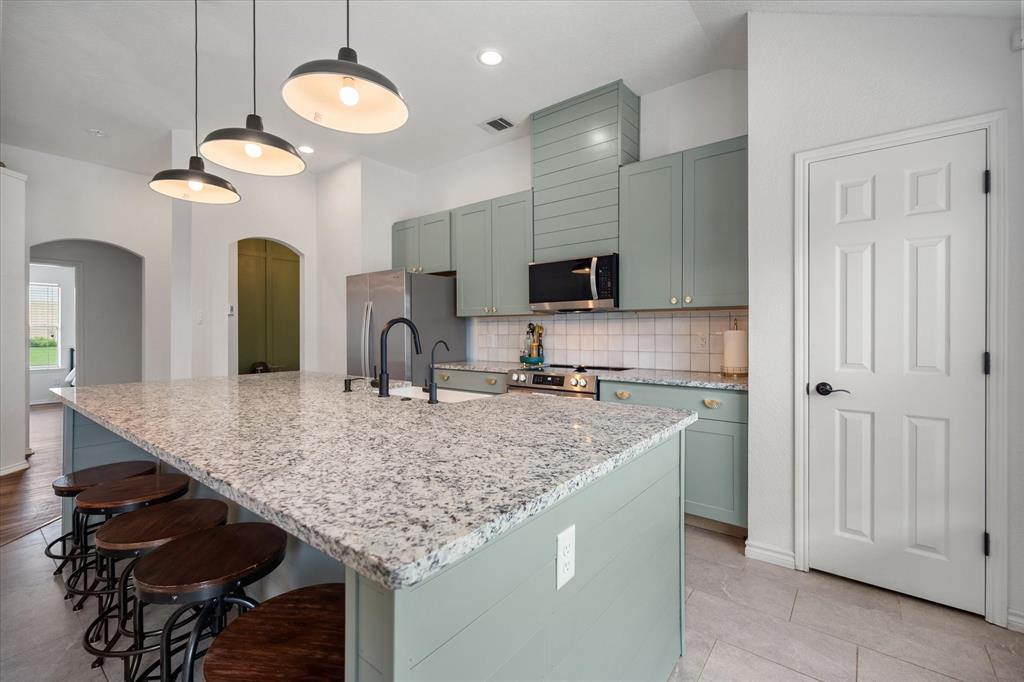 800 Bur Oak Drive