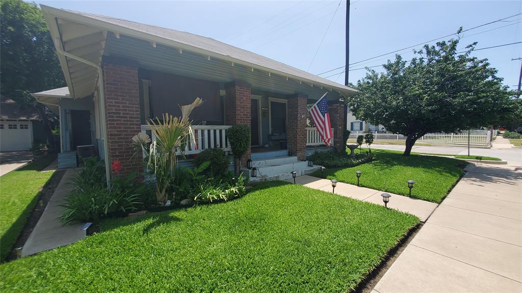 1329 S Lake Street Property Photo 1