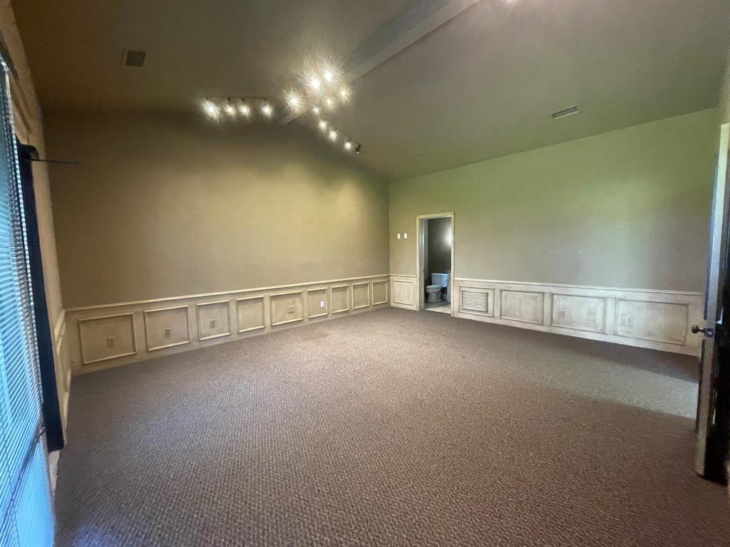 210 W Main Street 16 Property Photo 1