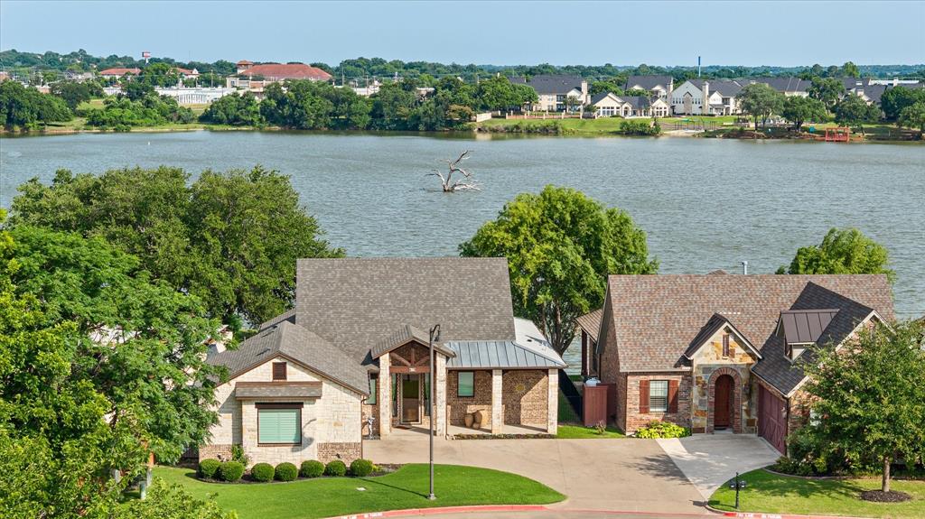 914 Waterpoint Court