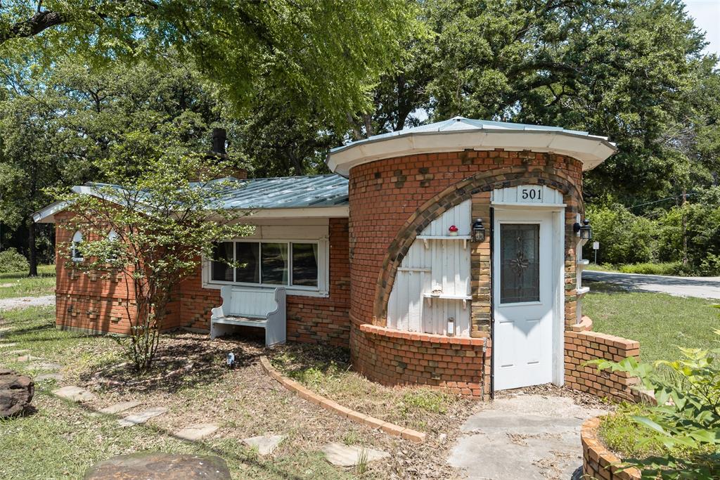 501 Lakeshore Road Property Photo 1