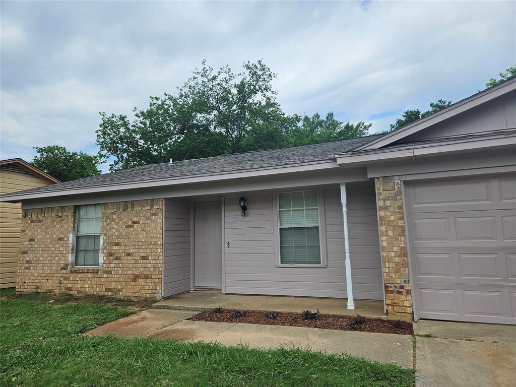 2916 S Miller Avenue Property Photo 1