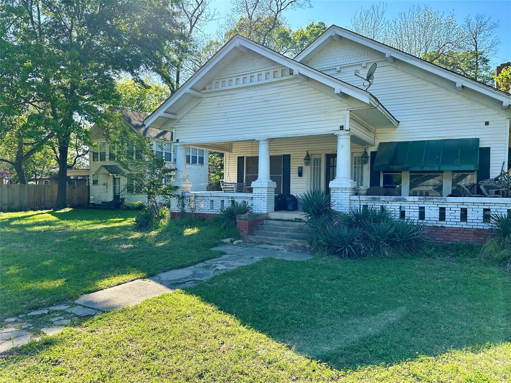 214 N Texas Street Property Photo 1