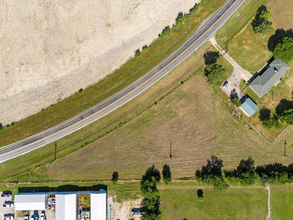 8982 Farm To Market 2101 Property Photo 8